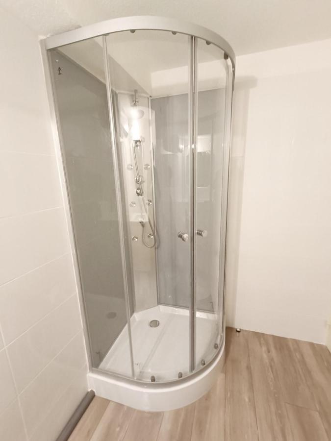 בנדול Spacious Sea View Apart At 50M From The Beach מראה חיצוני תמונה